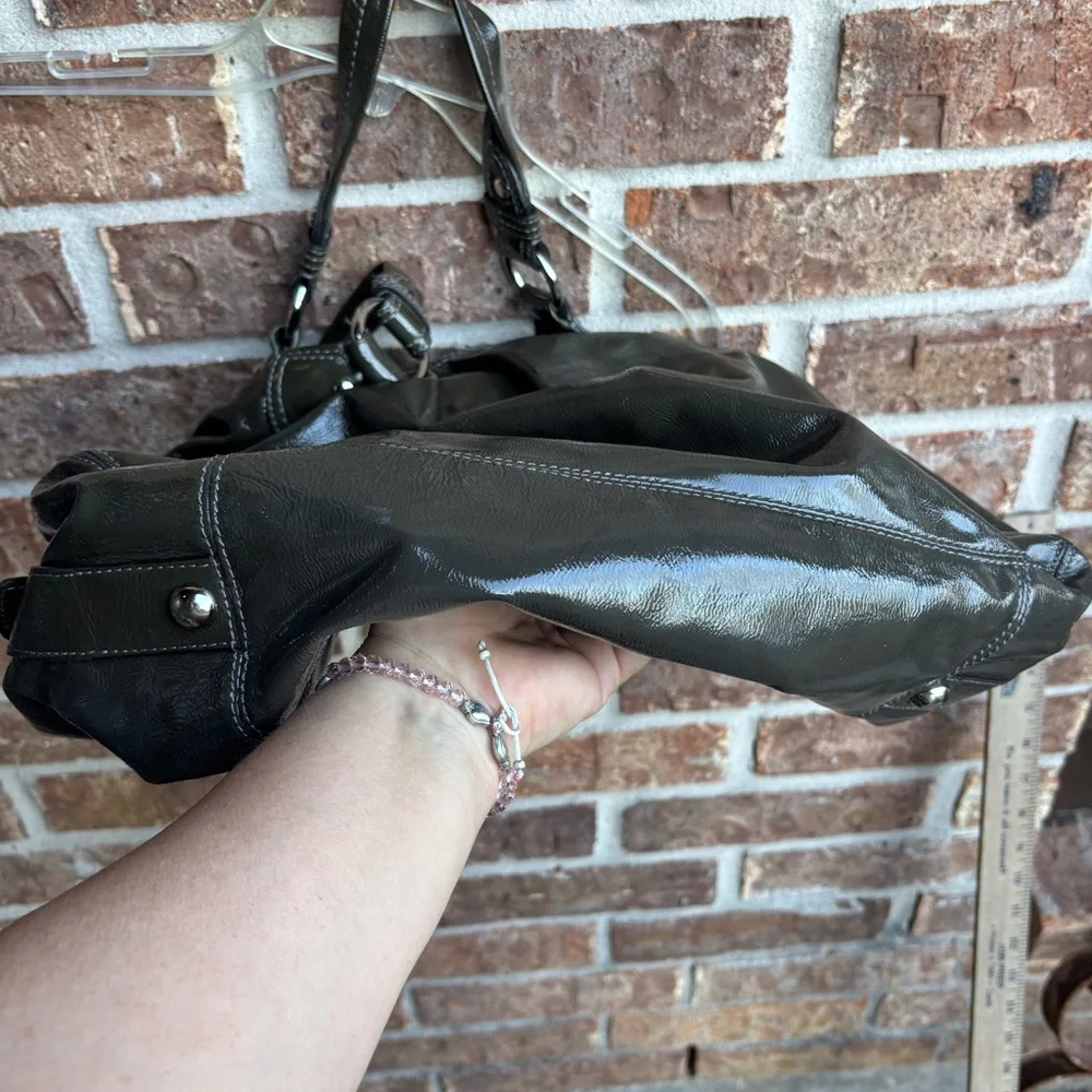 Vintage coach Leather Bag with Lavender Interior - Picture 12 of 12